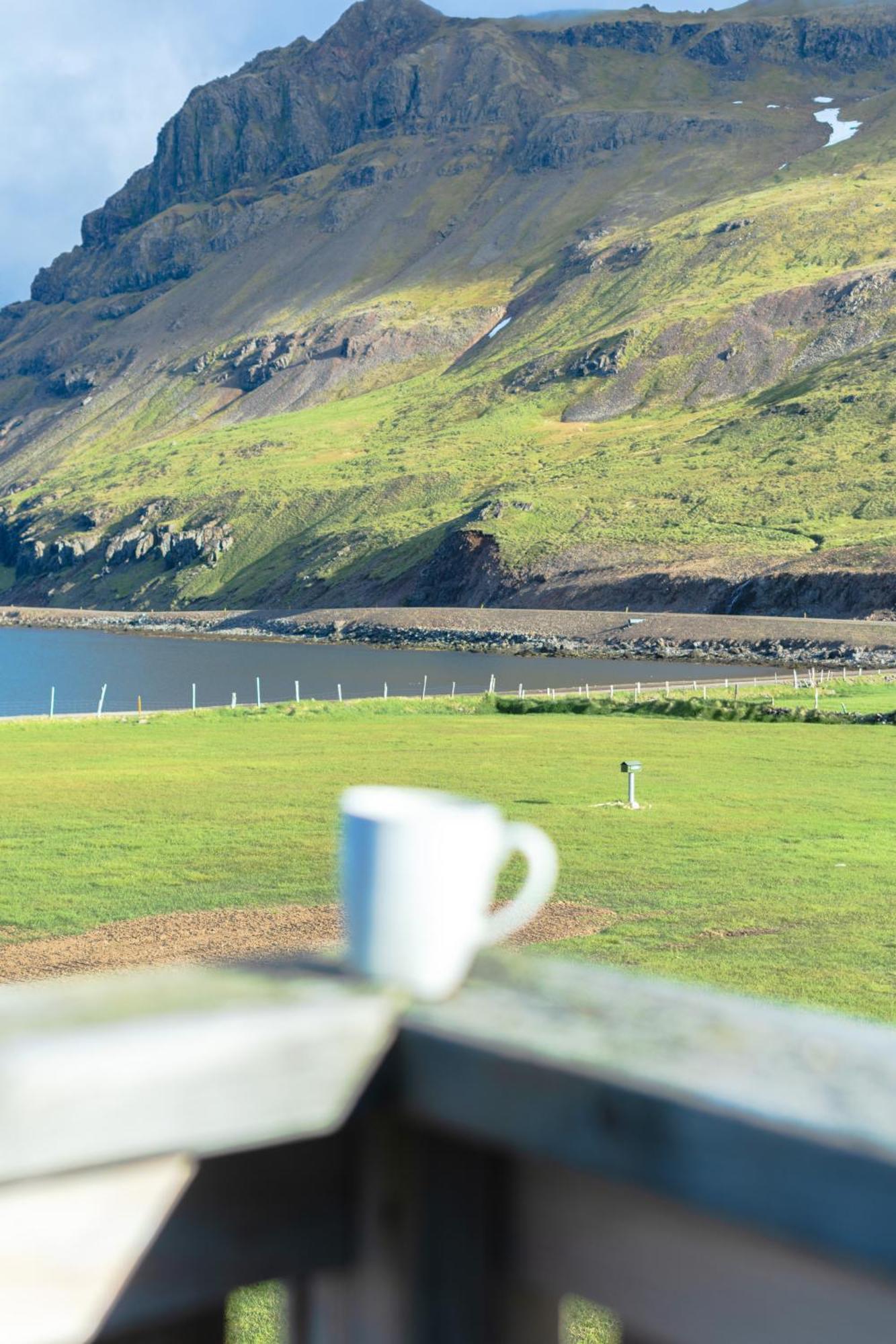 Urdartindur Guesthouse And Cottages Northurfjorthur Buitenkant foto