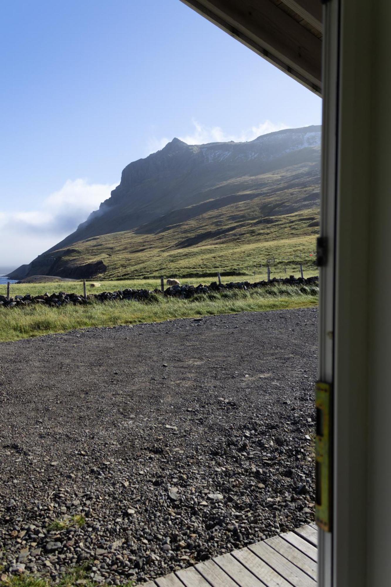 Urdartindur Guesthouse And Cottages Northurfjorthur Buitenkant foto