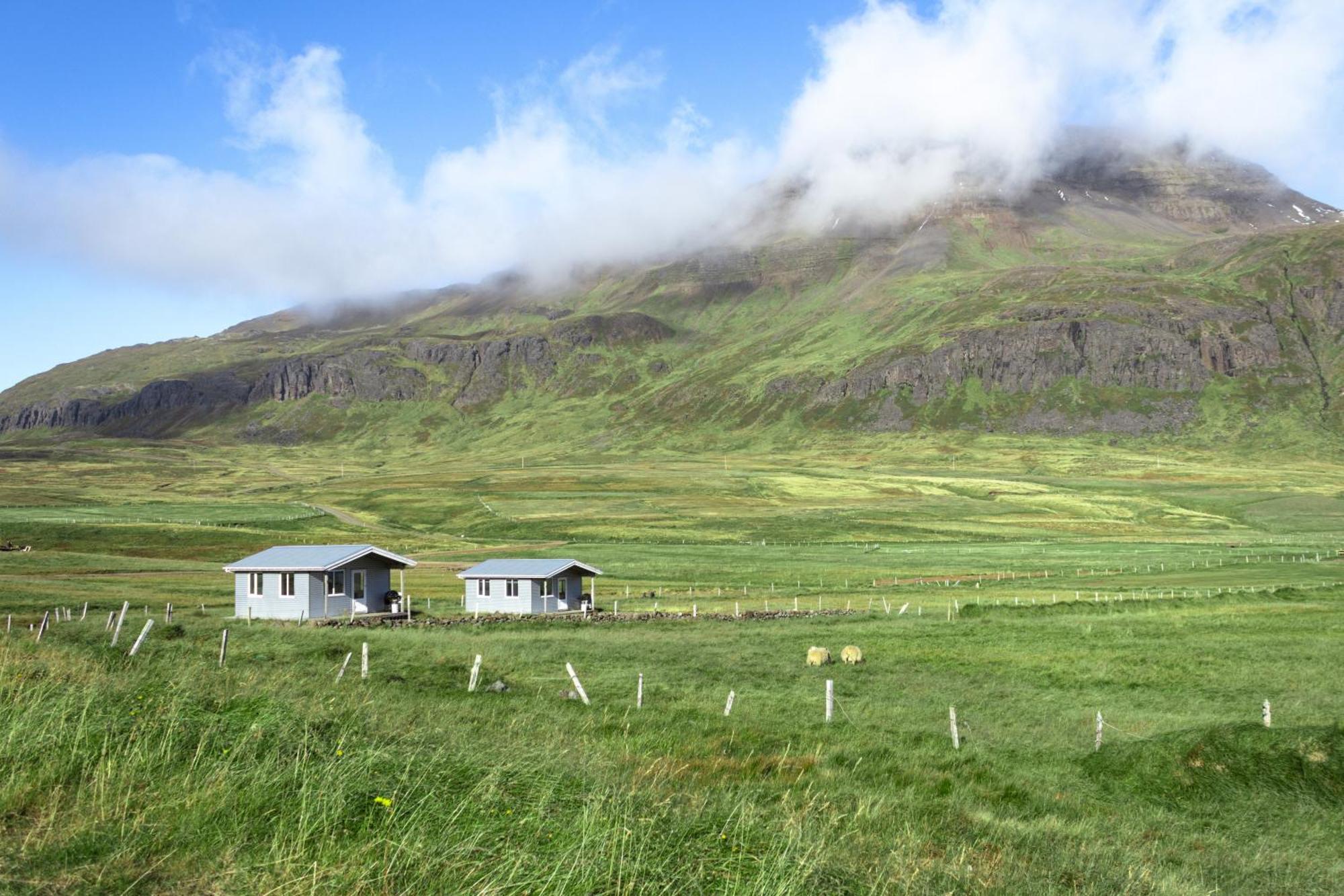 Urdartindur Guesthouse And Cottages Northurfjorthur Buitenkant foto